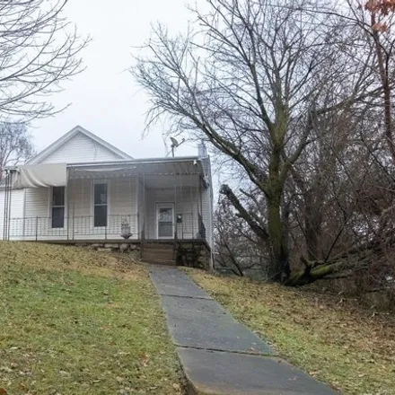Buy this 2 bed house on 801 North 7th Street in Louisiana, Pike County
