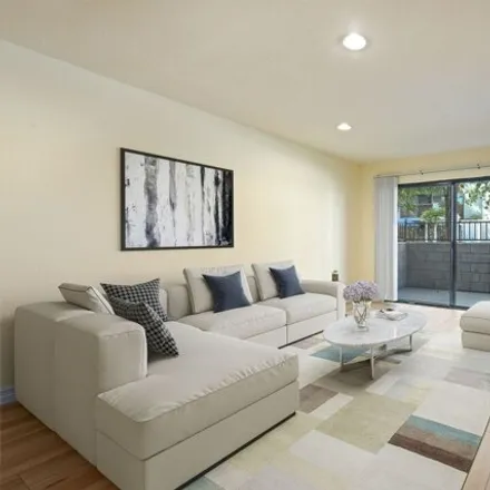 Image 5 - 20238 Cantara Street, Los Angeles, CA 91306, USA - Condo for sale