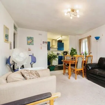 Buy this 1 bed apartment on Birdhurst Gardens in South Park Hill Road, London