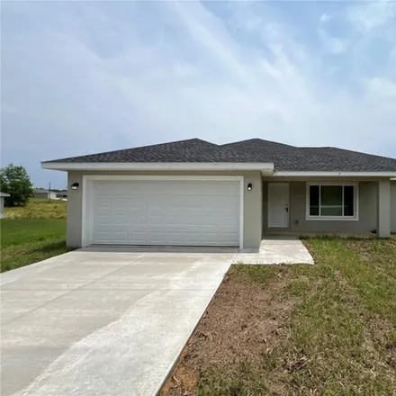 Rent this 3 bed house on 33 Willow Course in Marion County, FL 34472