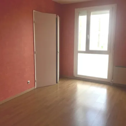 Rent this 4 bed apartment on Chemin de Rosey Est in 26100 Romans-sur-Isère, France