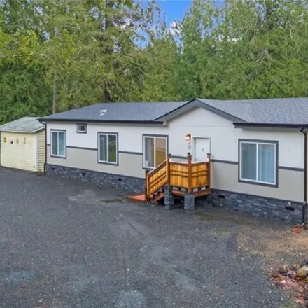 Buy this studio apartment on 99 East Boston Place in Mason County, WA 98584