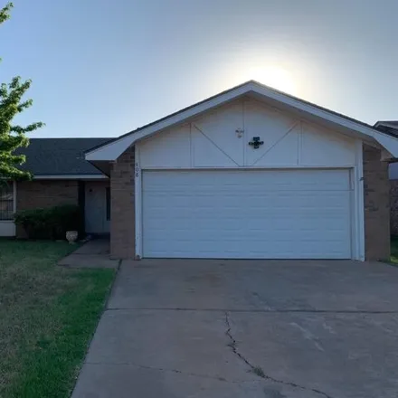 Rent this 3 bed house on 408 Ironton Avenue in Lubbock, TX 79416