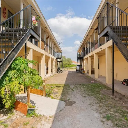 Image 5 - 203 South 12th Street, Donna, TX 78537, USA - Apartment for sale