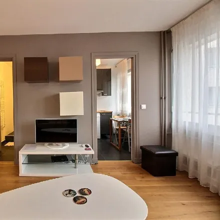 Image 4 - 50 Rue de l'Aqueduc, 75010 Paris, France - Apartment for rent