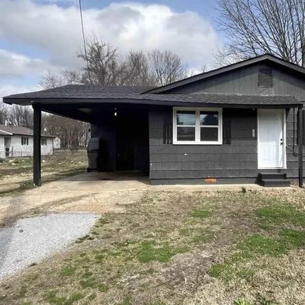 Buy this 3 bed house on 329 C Street in Paragould, AR 72450