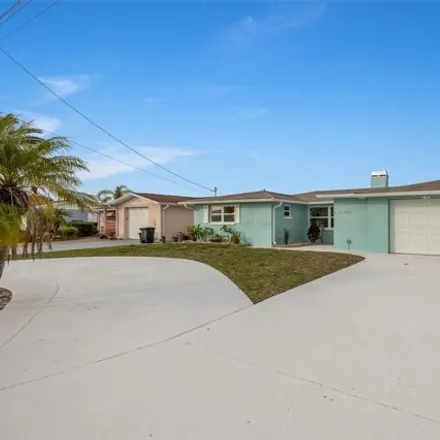 Image 3 - 12705 4th Isle, Hudson, FL 34667, USA - House for sale