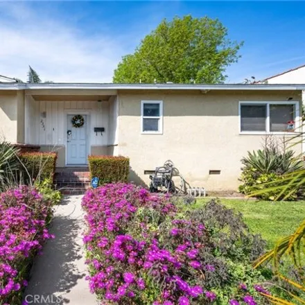 Image 2 - 2351 West La Habra Boulevard, Des Moines, La Habra, CA 90631, USA - House for sale