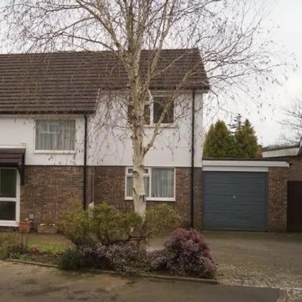 Buy this 5 bed house on Chartwell Drive in Cardiff, CF14 0EZ