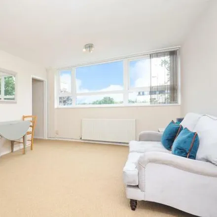 Rent this 2 bed room on Robinson Court in Townshend Terrace, London