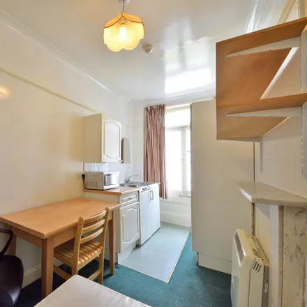 Image 3 - 7 Collingham Road, London, SW5 0QD, United Kingdom - Apartment for rent