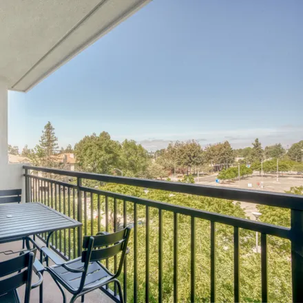 Image 5 - Avalon Union City, 24 Union Square, Union City, CA 94587, USA - Apartment for rent