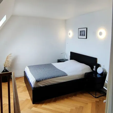 Image 9 - 3 Place Robert Desnos, 75010 Paris, France - Apartment for rent