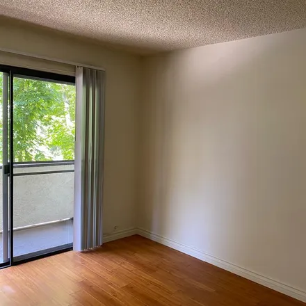 Rent this 1 bed room on Diamond Head Apartments in 660 Veteran Avenue, Los Angeles