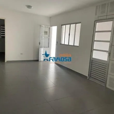 Buy this 2 bed house on Rua Rio do Prado in Bonsucesso, Guarulhos - SP