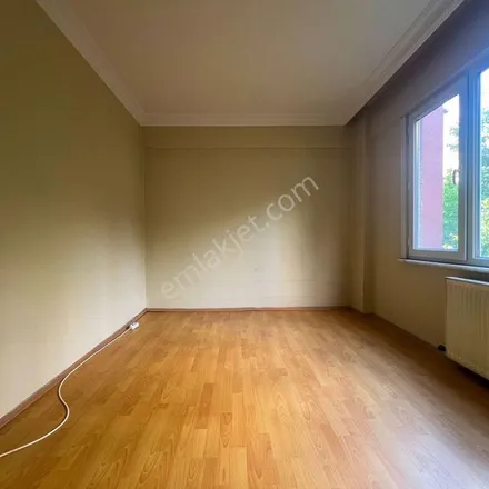 Rent this 3 bed apartment on Nora Apartmanı in Vukela Caddesi, 34744 Kadıköy
