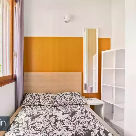 Image 3 - Scuola Secondaria di Primo Grado Iqbal Masih, Via Bianca Milesi, 20152 Milan MI, Italy - Room for rent