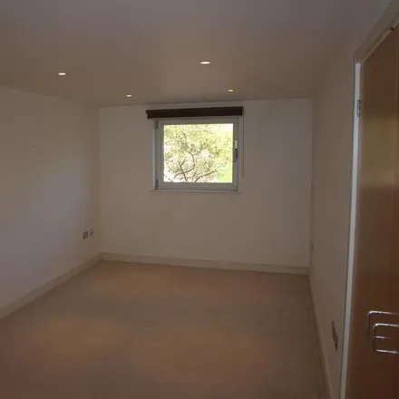 Image 4 - The Junction, Alexander Lane, Brentwood, CM13 1AY, United Kingdom - Apartment for rent