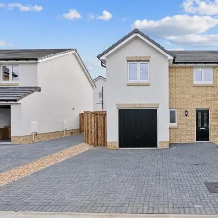 Rent this 3 bed duplex on unnamed road in South Lanarkshire, G75 7AW