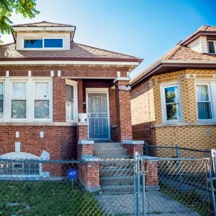 Buy this 4 bed house on 7348 South Oakley Avenue in Chicago, IL 60636