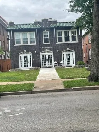 Rent this 2 bed house on Chabad at Washington University in St. Louis in 7018 Forsyth Boulevard, University City
