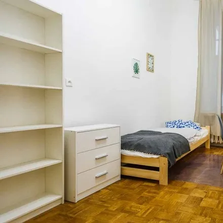 Rent this 5 bed room on Warsaw University of Technology in Plac Politechniki 1, 00-661 Warsaw