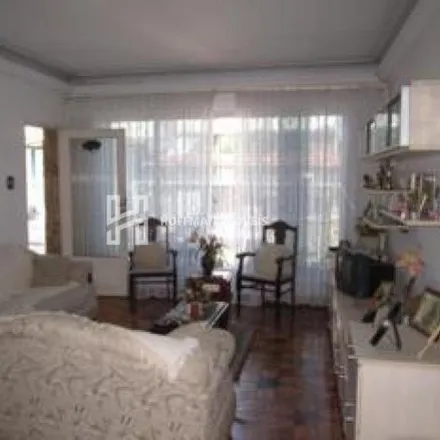 Buy this 2 bed house on Rua Otávio Mangabeira 29 in Oswaldo Cruz, São Caetano do Sul - SP