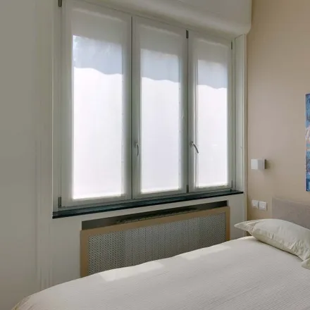 Image 1 - Via Giovanni Battista Pergolesi, 31, 20124 Milan MI, Italy - Apartment for rent