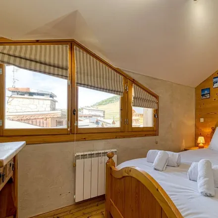 Rent this 3 bed apartment on Banque Rhône Alpes in Avenue de l'Étendard, 38750 L'Alpe d'Huez
