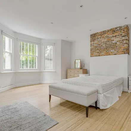 Image 4 - Abbeville Road, London, SW4 9NH, United Kingdom - Apartment for rent