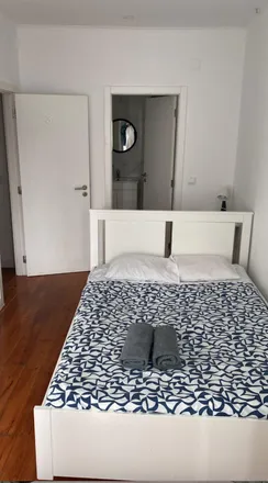Rent this 5 bed room on Rua do Benformoso 151 in 1100-084 Lisbon, Portugal