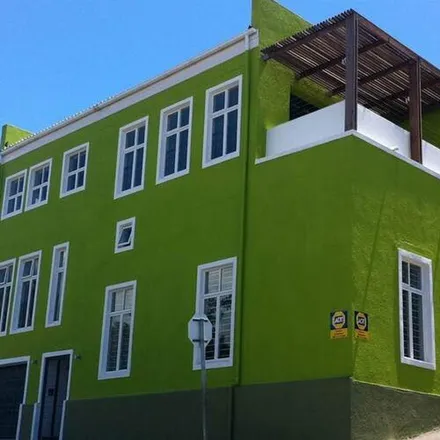 Rent this 2 bed apartment on Bo-Kaap Museum in 71 Wale Street, Bo-Kaap (Schotschekloof)