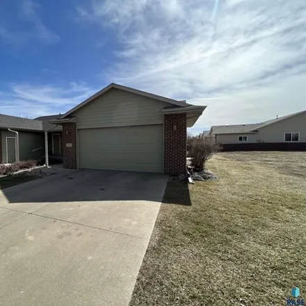 Buy this 3 bed townhouse on 6742 West 56th Street in Sioux Falls, SD 57106