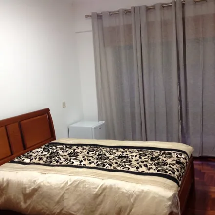 Rent this 3 bed room on unnamed road in 2735-604 Rio de Mouro, Portugal