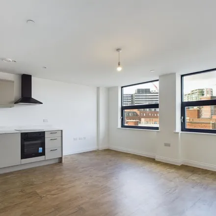 Rent this studio apartment on 92-98 Queen Street in Cathedral, Sheffield