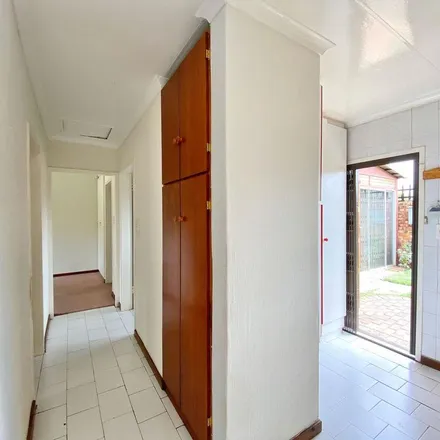 Image 4 - Northgate Mall, Doncaster Drive, Johannesburg Ward 114, Randburg, 2188, South Africa - Apartment for rent