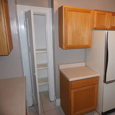 Image 2 - 627 W Cedar St, Unit 2 - Duplex for rent