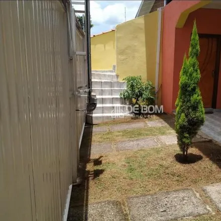 Buy this 3 bed house on Rua Carmo Lamana in Região Urbana Homogênea VI, Poços de Caldas - MG