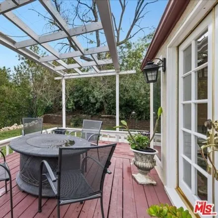 Image 3 - 17218 Midwood Drive, Los Angeles, CA 91344, USA - House for sale