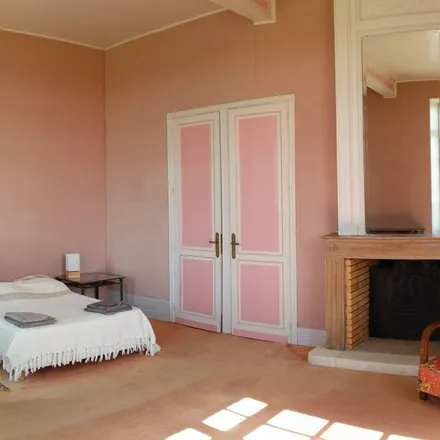 Rent this 6 bed house on 47410 Saint-Colomb-de-Lauzun