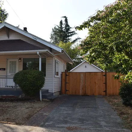 Buy this 2 bed house on 7031 Southeast 84th Avenue in Portland, OR 97266