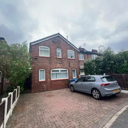 Rent this 3 bed house on Ormskirk Avenue in Manchester, M20 1HF