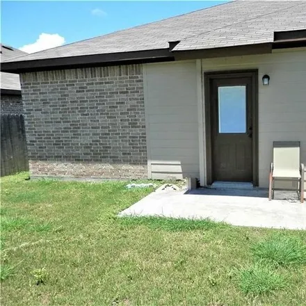 Rent this studio apartment on 747 Creekside Circle in New Braunfels, TX 78130