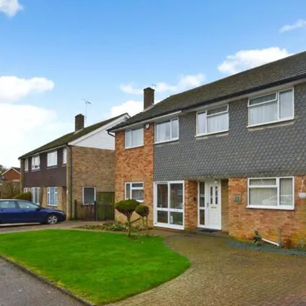Buy this 3 bed duplex on 24 Miletree Crescent in Dunstable, LU6 3LN