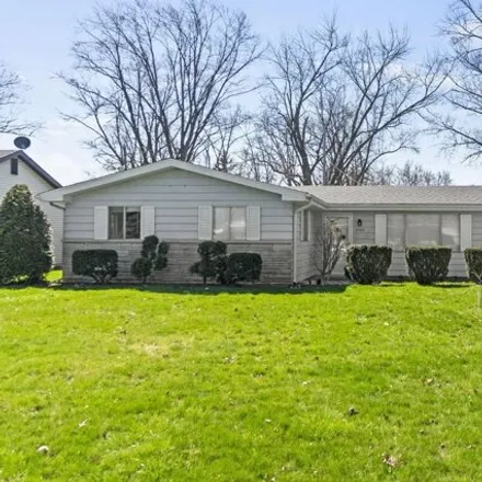 Buy this 3 bed house on 2724 Otsego Drive in Fort Wayne, IN 46825