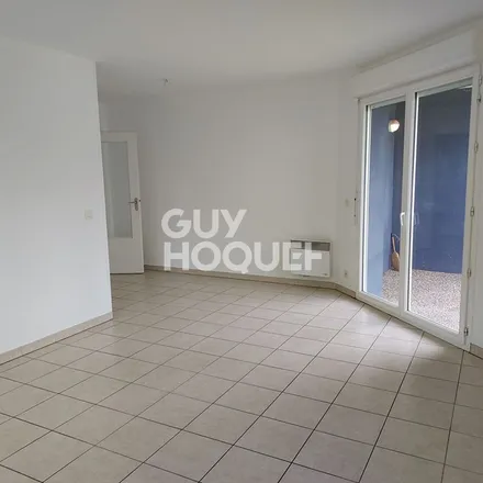 Rent this 3 bed apartment on 18 Rue Maurice Fillon in 33290 Parempuyre, France