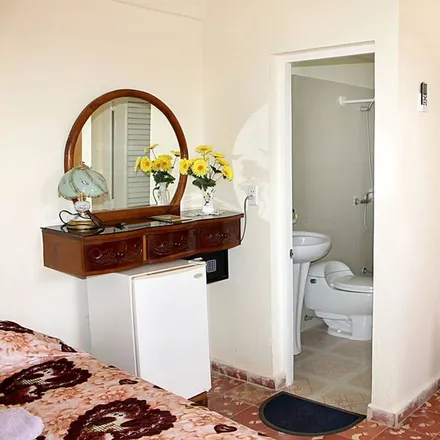 Rent this studio house on Calle Buen Retiro #69e\/ Calle San Procopio y Calle Luz