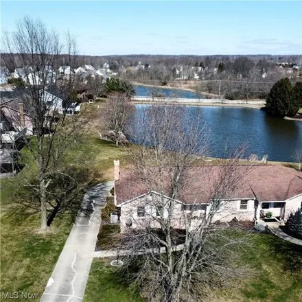 Image 3 - 64 Lakeview Circle, Canfield, OH 44406, USA - Condo for sale