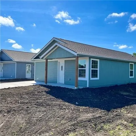 Buy this 3 bed house on 1715 ElderberryLane in Ottawa, KS 66067