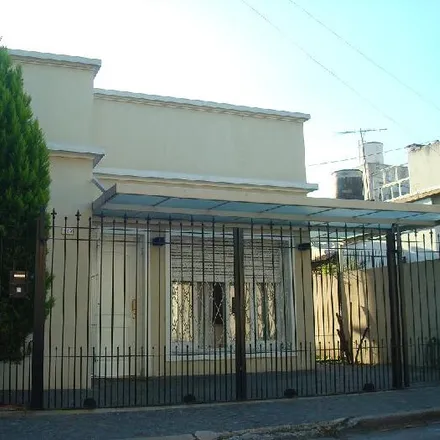 Buy this 2 bed house on Instituto de las Hijas de María Inmaculada in 3 de Febrero, Partido de Morón